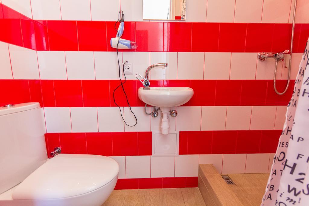 Economy Apartment On Krehivska 7 Λβιβ Εξωτερικό φωτογραφία
