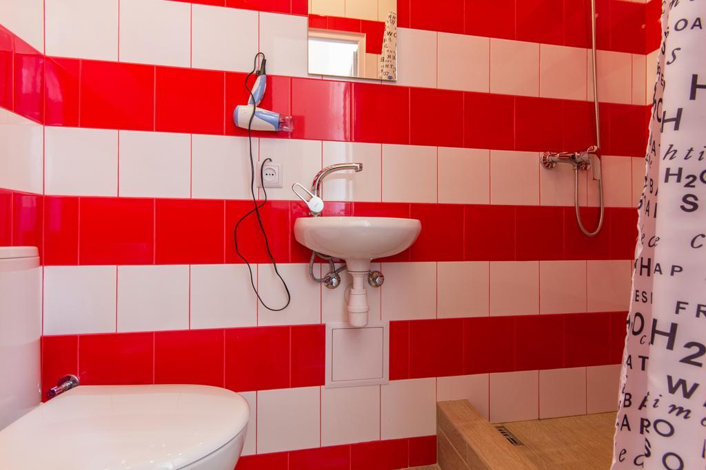Economy Apartment On Krehivska 7 Λβιβ Εξωτερικό φωτογραφία